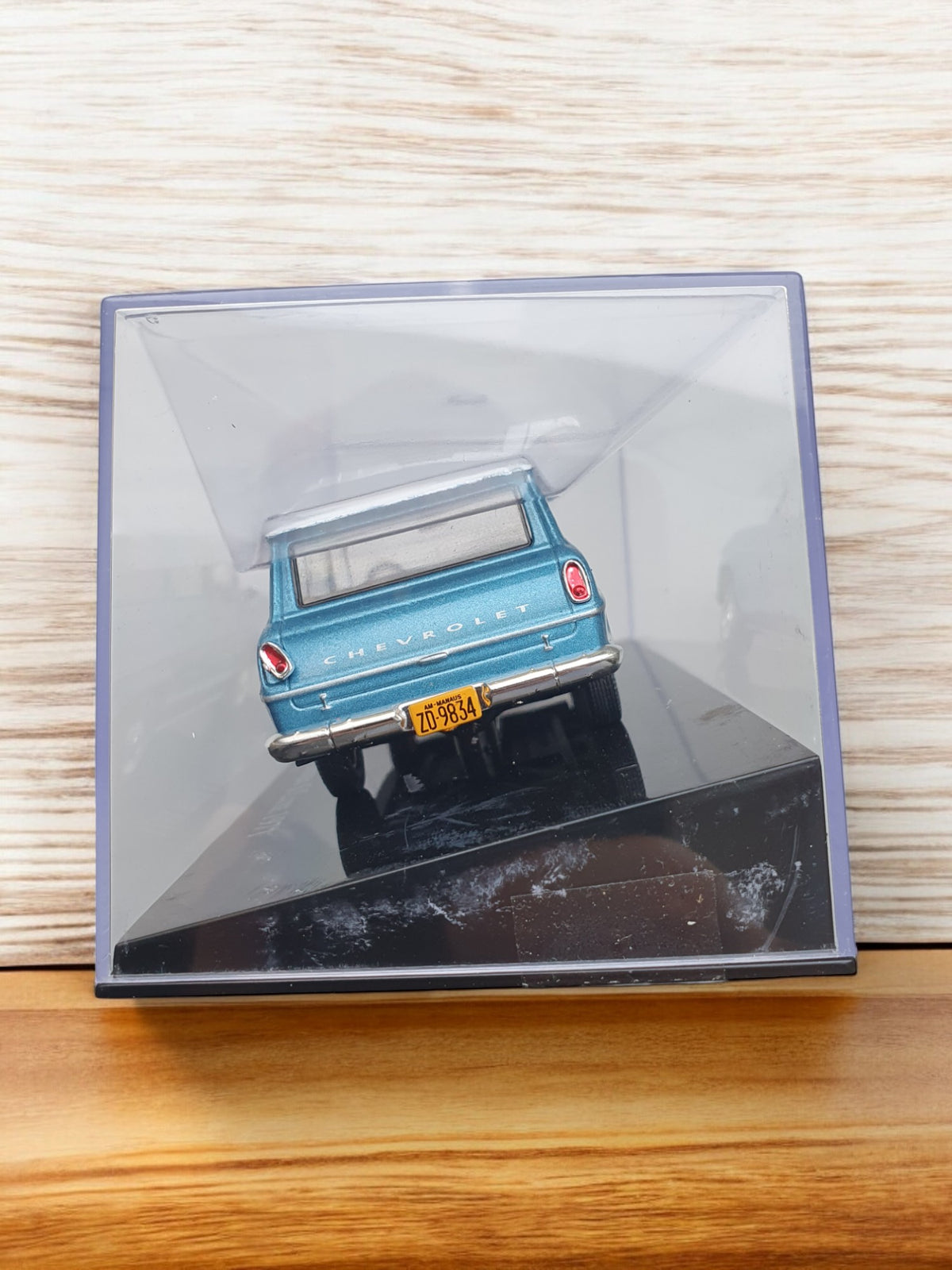 Miniature 1/43 chevrolet veraneio S Luxe 1971 bleu