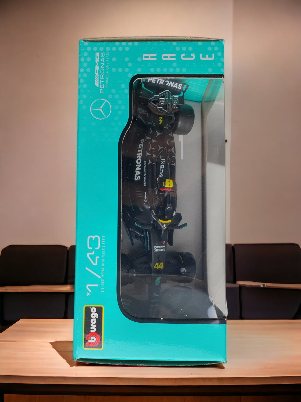 Miniature Bburago F1 1/43 Mercedes-AMG Petronas Lewis Hamilton