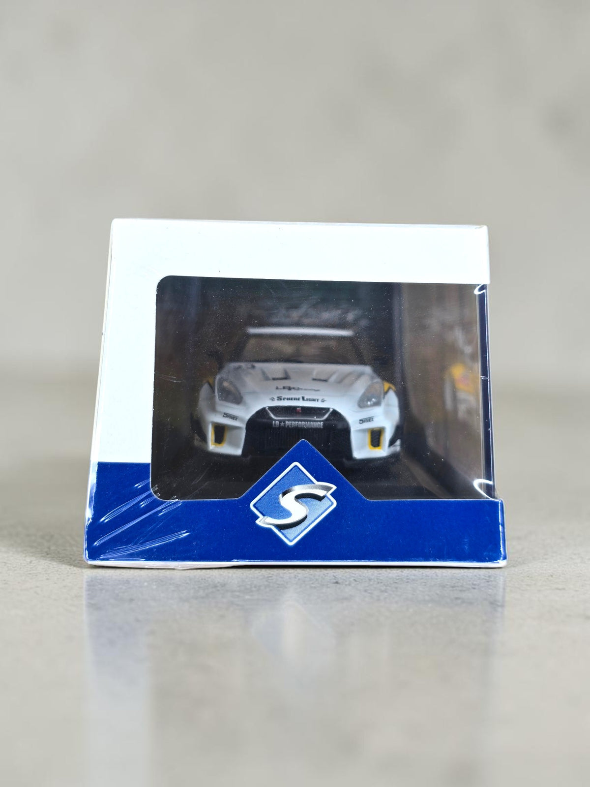 Solido Nissan GT-R R35 LBWK Silhouette 2019 White Yellow 1/43 S4311208 – Neuve Scellée