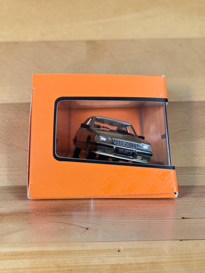 IXO Opel Senator A2 1983 Beige métallisé 1/43 CLC521N.22 – Neuve