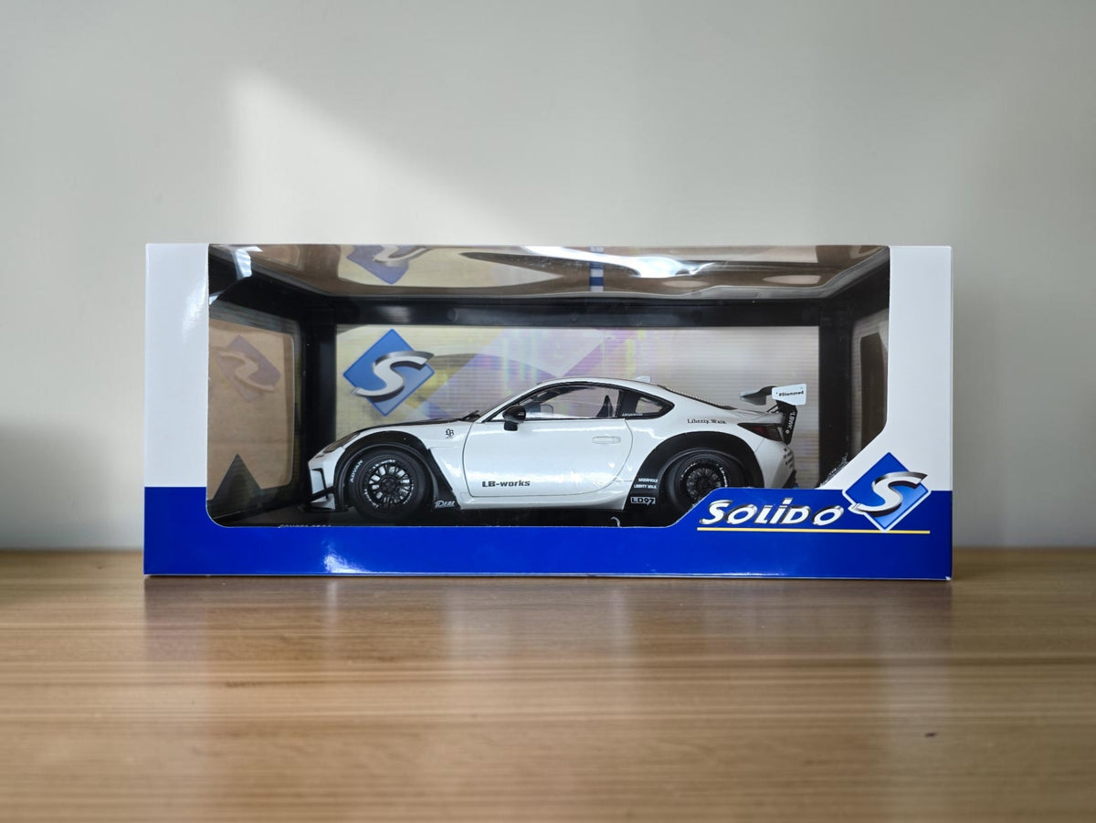 Solido Toyota GR86 LBWK Liberty Walk 2024 Blanc Perle 1/18 S1813602